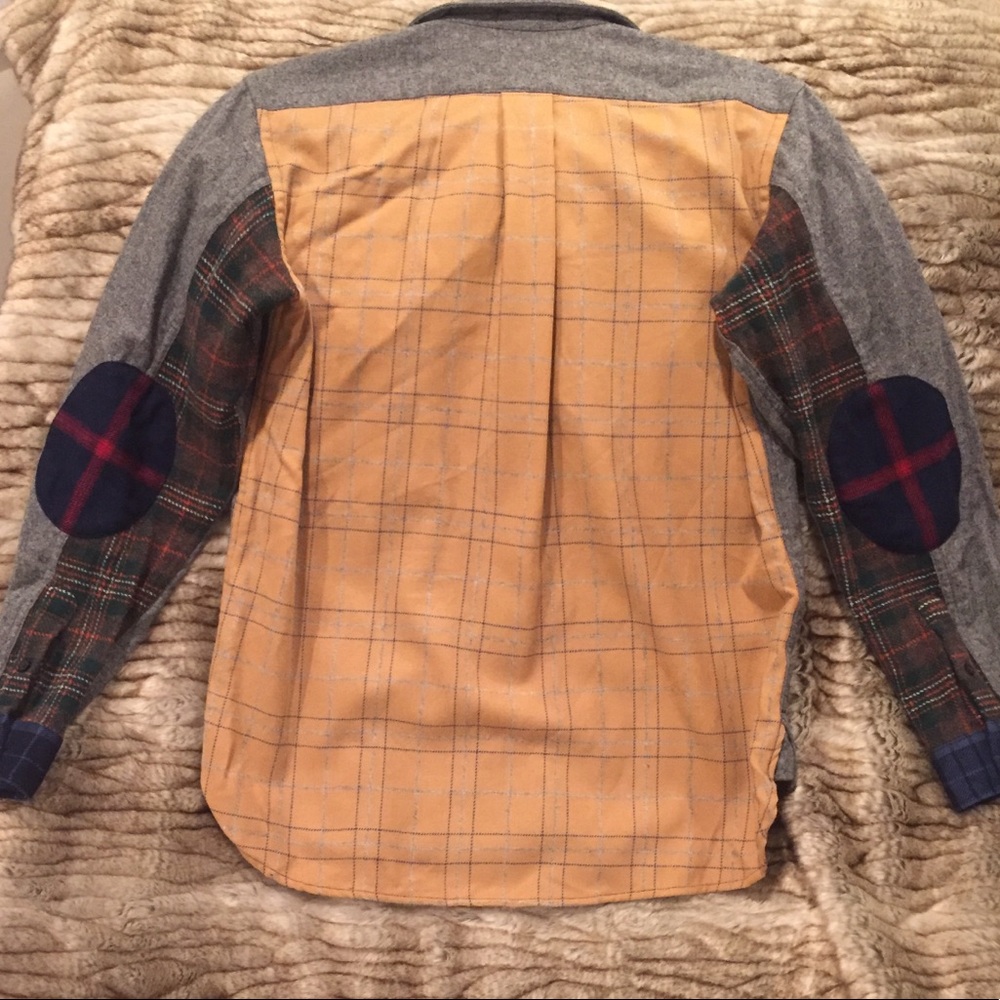 Men’s Pendleton button up shirt.